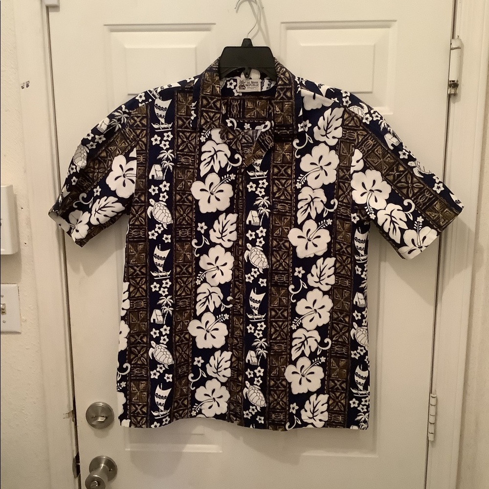 Hawaii shirt Large